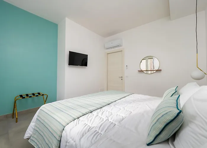 Amal - Elegant In Σορέντο